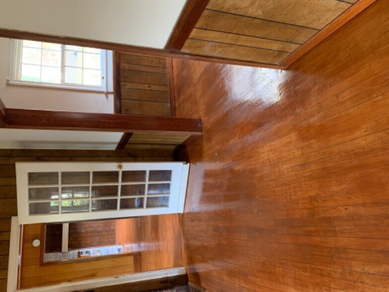 Building Photo - 14201 Harrowgate Rd