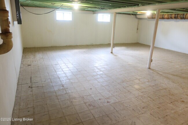 Building Photo - 4618 St Rita Dr