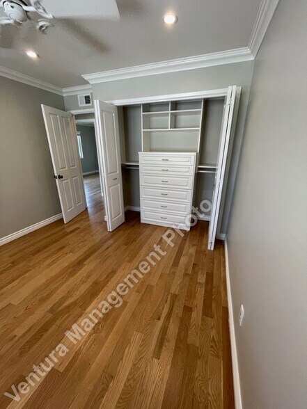 Building Photo - 5515 Lake Lindero Dr