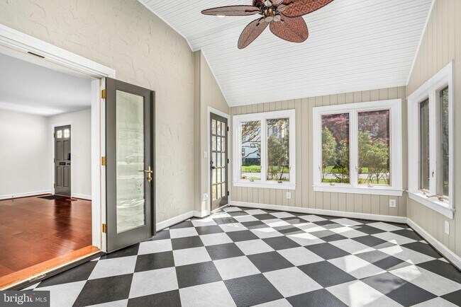 Building Photo - 2238 Meridian St