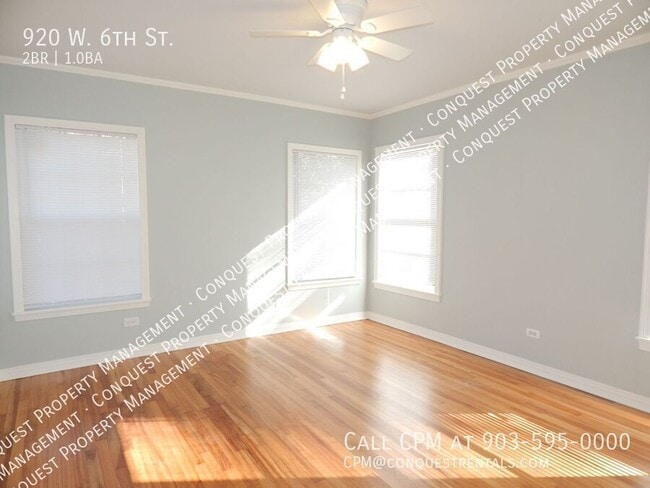 Building Photo - 920 W 6th St