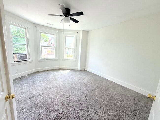 Building Photo - 804 Whitmore Ave