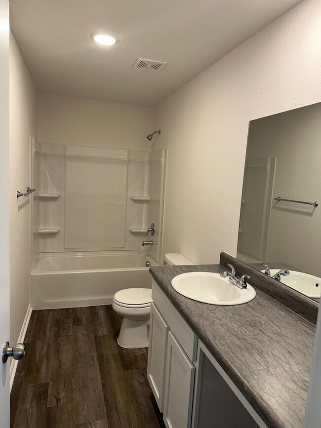 Building Photo - PRE-LEASING — Contemporary 3-Bedroom | 2-Bath Living in Cabot
