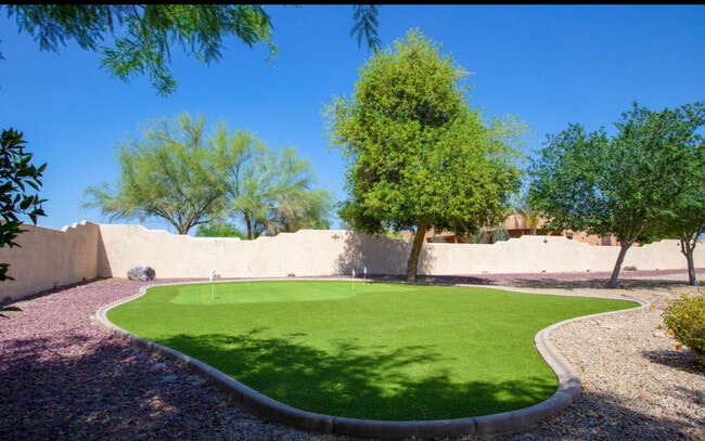 Building Photo - 19725 W Meadowbrook Ave