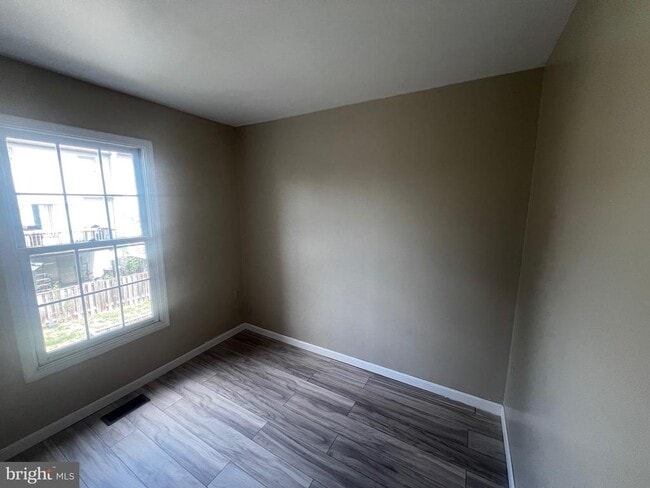 Building Photo - 7301 Rokeby Dr