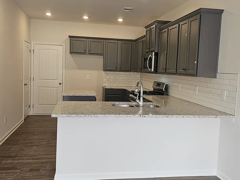 Building Photo - 98 Windover Wy