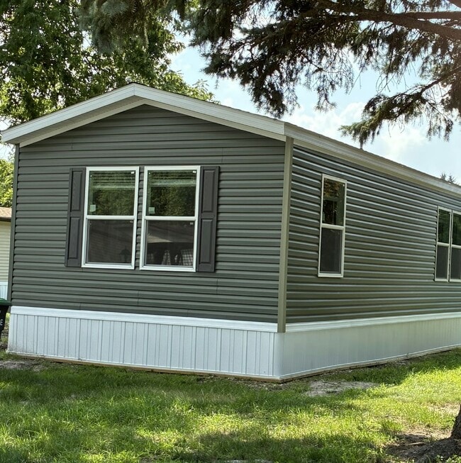 Building Photo - 3784 Helix St