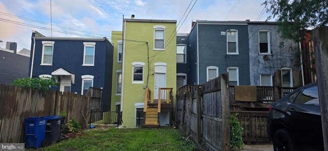 Building Photo - 1119 Montello Ave NE