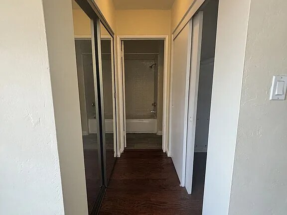 Building Photo - 6742 Western Ave