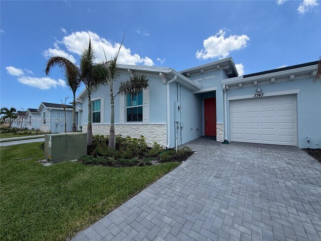 Building Photo - 3747 Harborside Ave