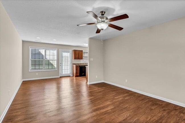 Building Photo - 555 S Old Sevierville Pike