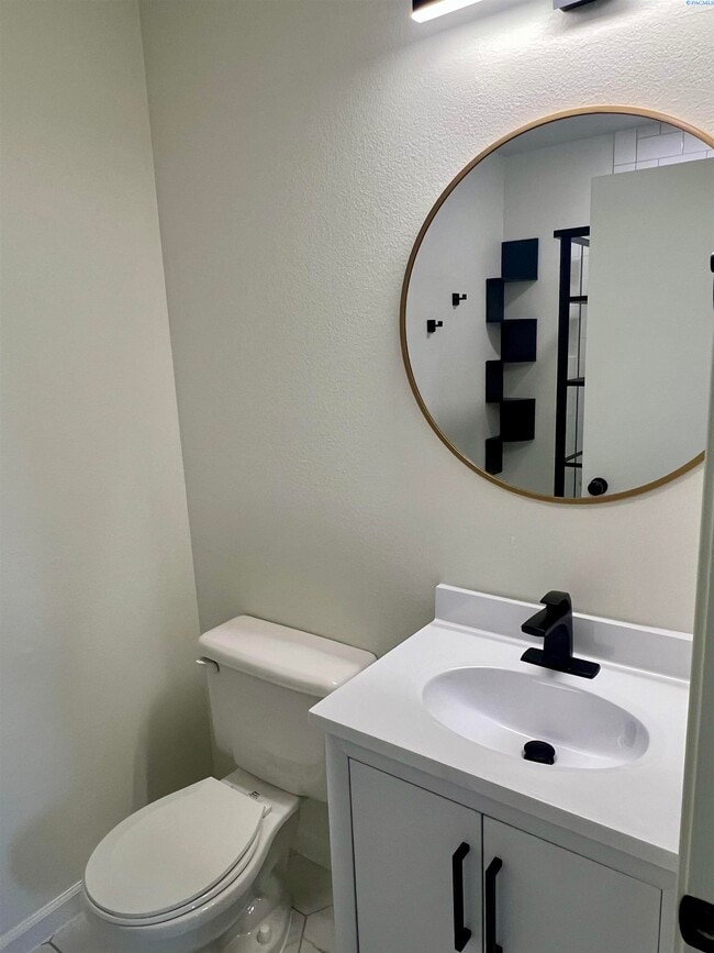 Building Photo - West Pasco rambler for rent