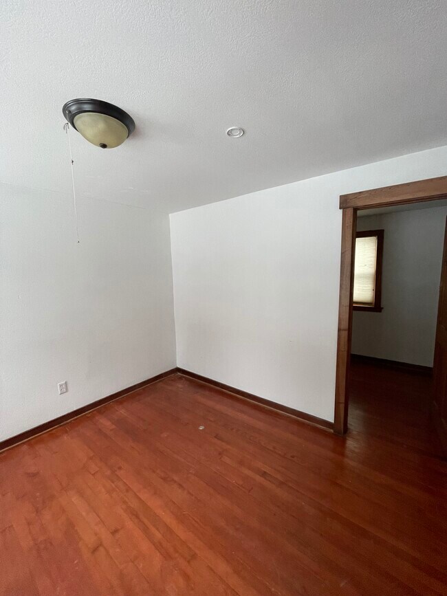 Building Photo - 119 N Wilbur Ave