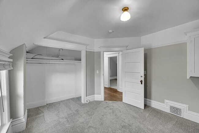 Building Photo - 2143 S Acoma St