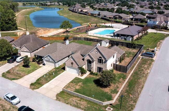 Building Photo - 21499 Pleasant Forest Dr