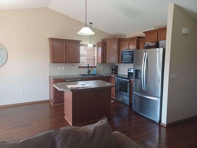 Building Photo - Must-see 4 bedrooms, 3 bath home in Harves...