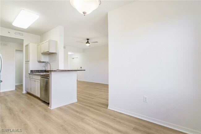 Building Photo - 7925 Preserve Cir