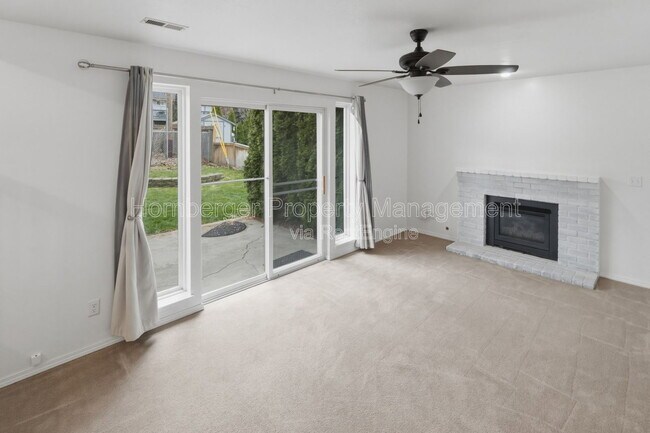 Building Photo - 3628 E 23rd Ave