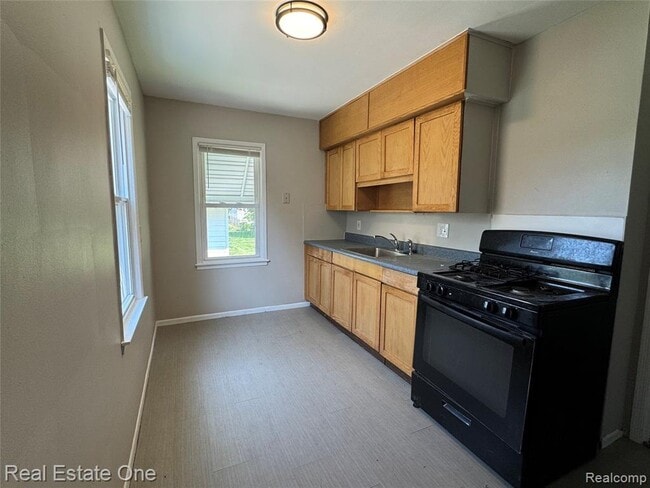 Building Photo - 3162 Chestnut St