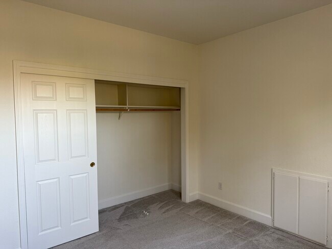 Building Photo - 1509 Cape Cod St