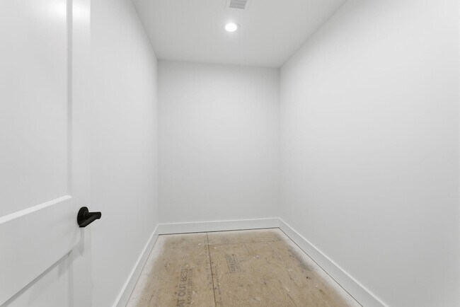 Building Photo - 508 Cripple Creek Cir