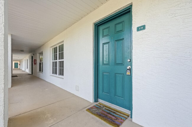 Building Photo - 4270 Calinda Ln