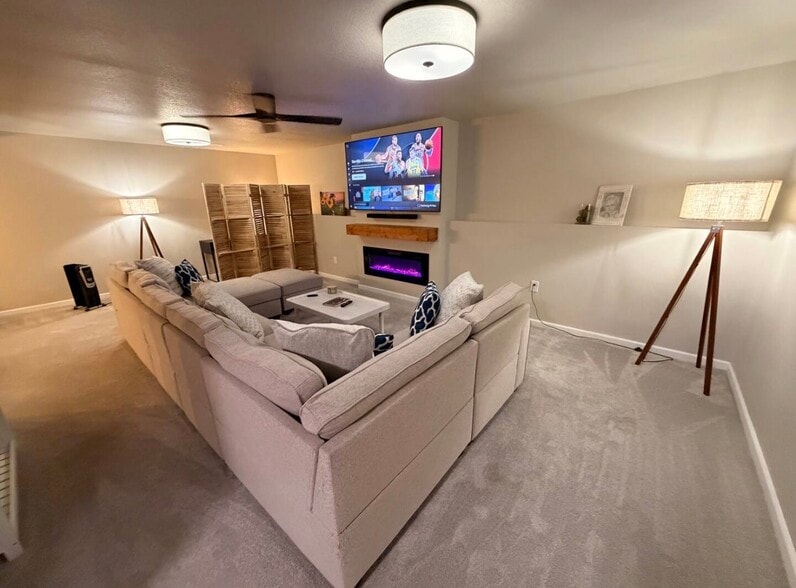 Living room - 4434 Honey Bee Rdg