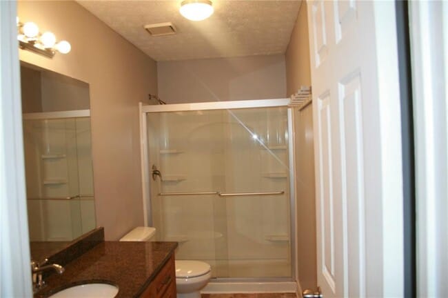 Building Photo - 5855 Maple Creek Dr