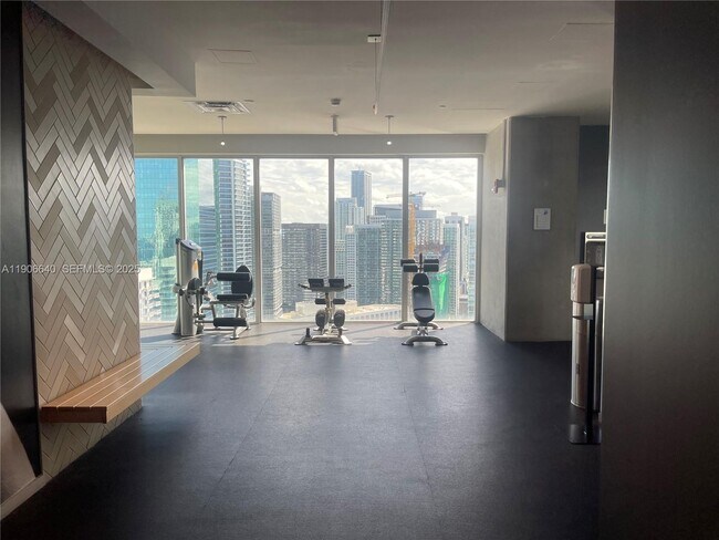 Building Photo - 151 SE 1st St