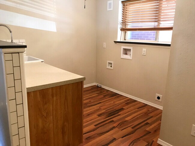Building Photo - 5987 Flower St