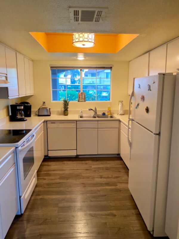 Building Photo - 4901 E Mesquite Ave