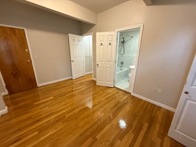 Building Photo - 15 Adams St