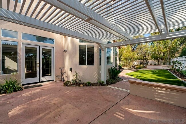 Building Photo - 4485 Sunset Bluffs Way
