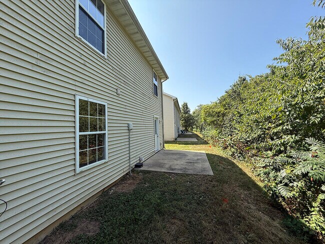 Building Photo - 1709 Hanover Blvd