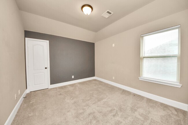 Building Photo - 17015 Kirkton Moor Dr
