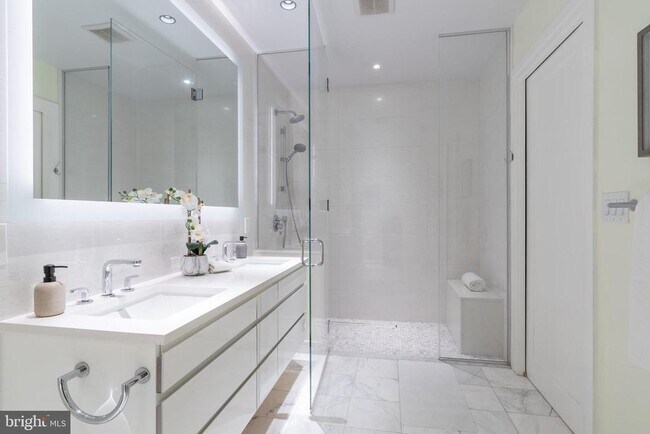 Building Photo - 2501 M St NW