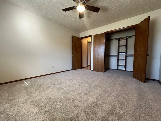 Building Photo - 1329 NE 20th Pl