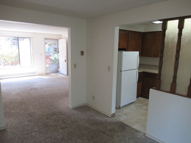 Building Photo - Two Bedroom Apartment by Bush Park