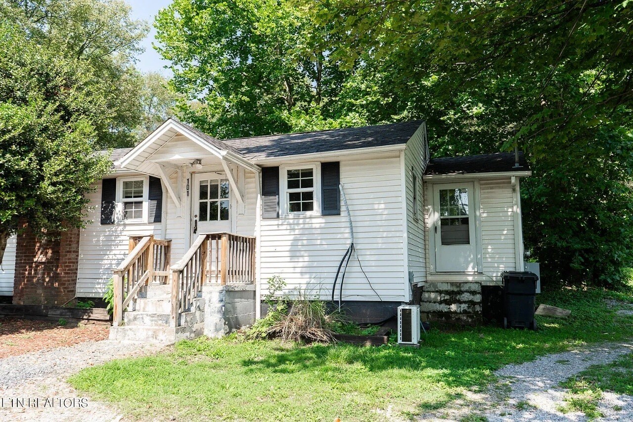 Building Photo - 203 Kensi Dr