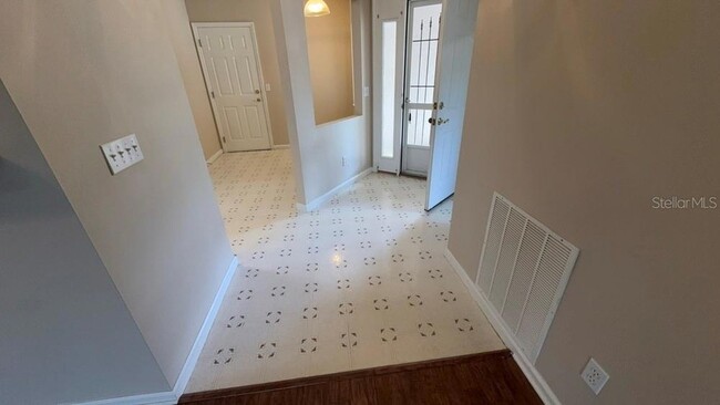 Building Photo - 5319 NW 18th St