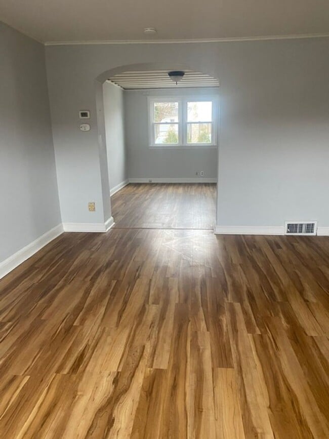 Building Photo - House for Rent in Upper Darby