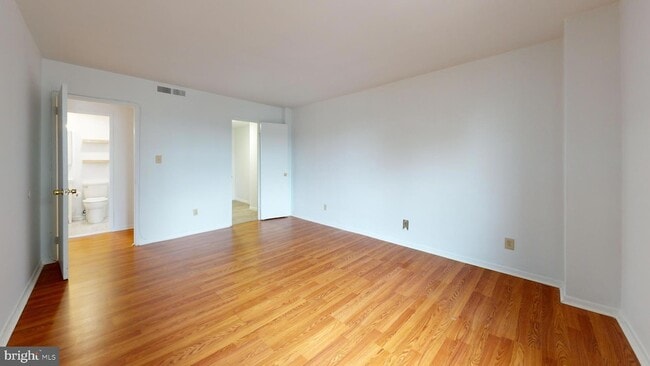 Building Photo - 4600 Duke St