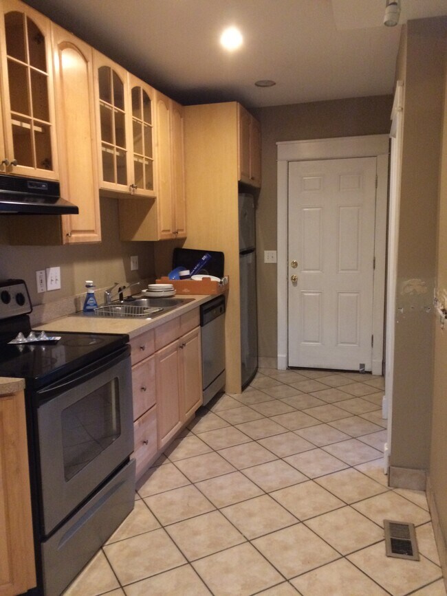 Building Photo - 3817 Central St