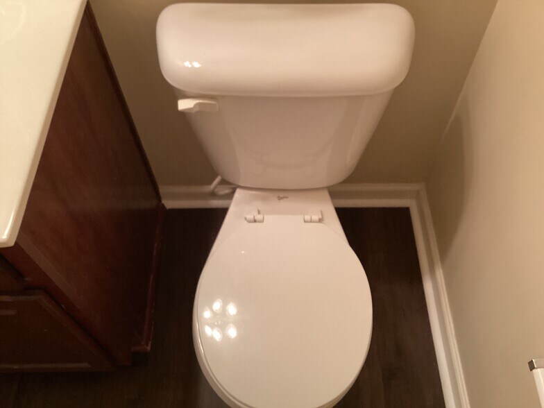 Building Photo - 1018 Skillbeck Rd