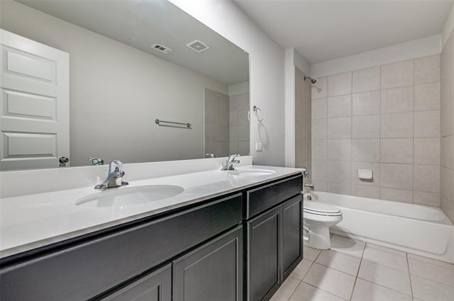 Building Photo - 2421 Jeans Mill Dr