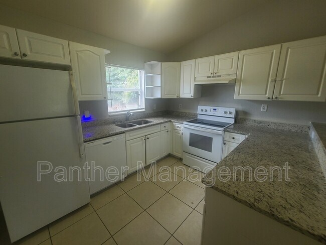 Building Photo - 4610 Douglas Ln