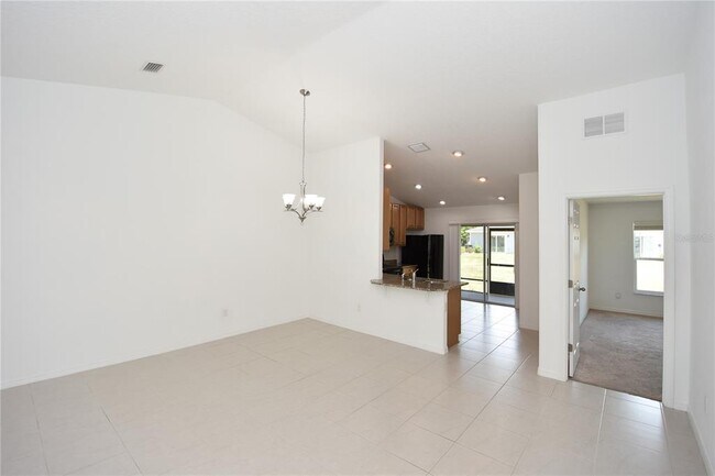 Building Photo - 31 Rosecroft Ln