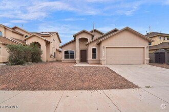 Building Photo - 7412 Mesquite Flor Dr