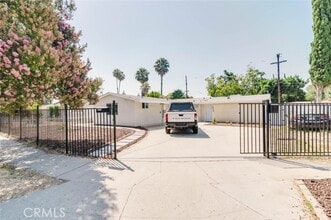 Building Photo - 15526 Donmetz St