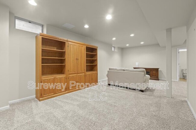 Building Photo - 1 Sweet Gum Ct